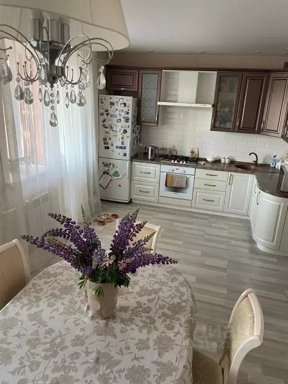 3-к кв. Владимирская область, Александров ул. Жулева, 8 (88.3 м) - Фото 0