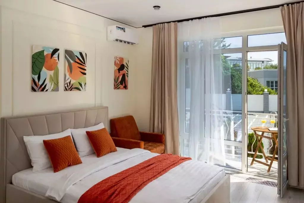 Комната Краснодарский край, Сочи Адлер жилрайон, ул. Орбитовская, 9 - Фото 1