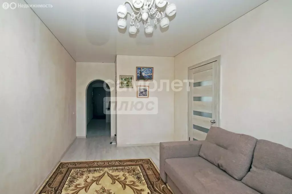 3-комнатная квартира: Омск, Мельничная улица, 122 (50.9 м) - Фото 2