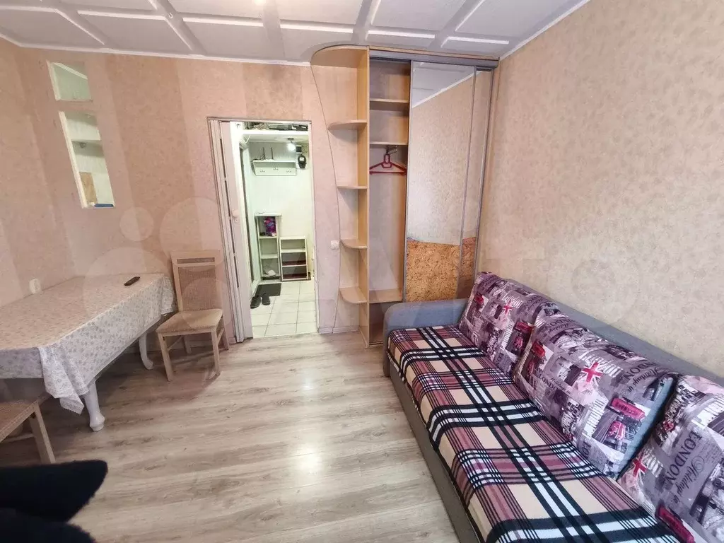 5-к. квартира, 18 м, 2/5 эт. - Фото 1