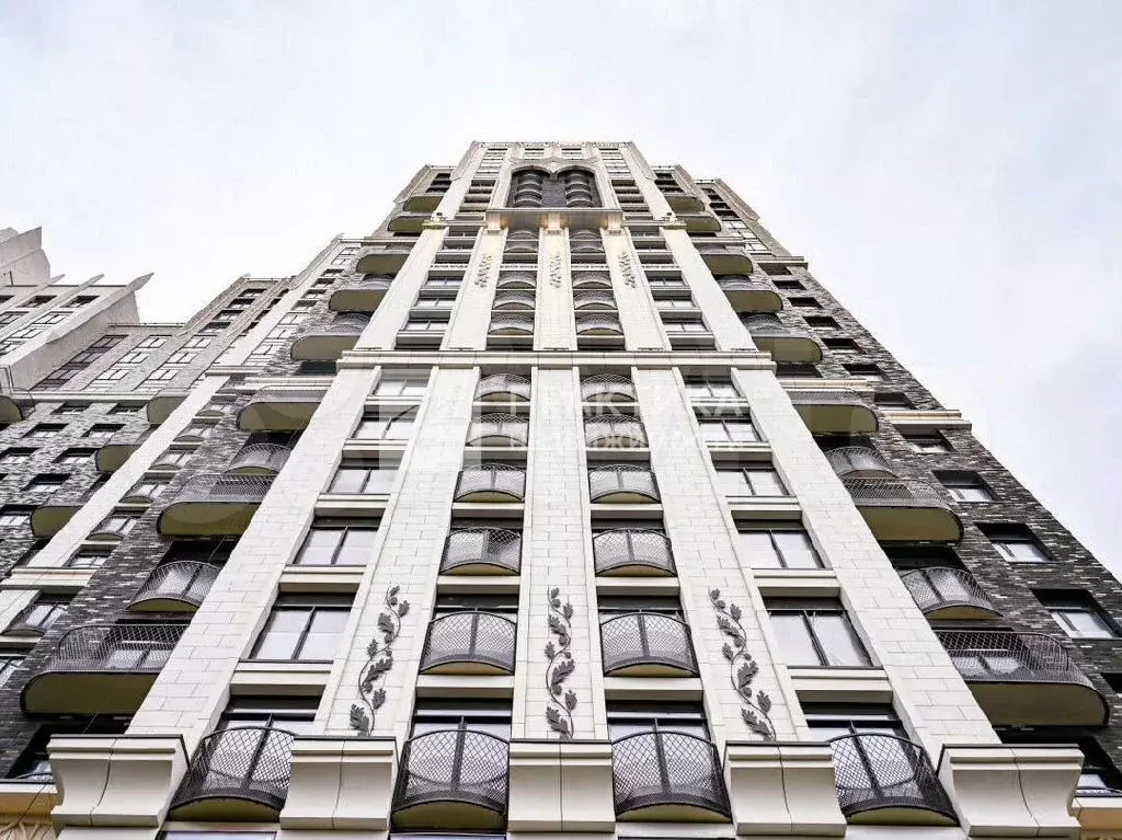 Продается 4-комнатная квартира - Фото 2