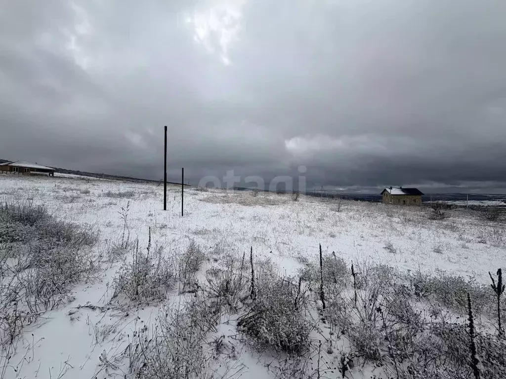 Участок в Крым, Симферопольский район, Чистенское с/пос, с. Левадки, ... - Фото 1