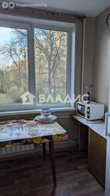 3-комнатная квартира: Санкт-Петербург, улица Дыбенко, 11к1 (54.8 м) - Фото 1