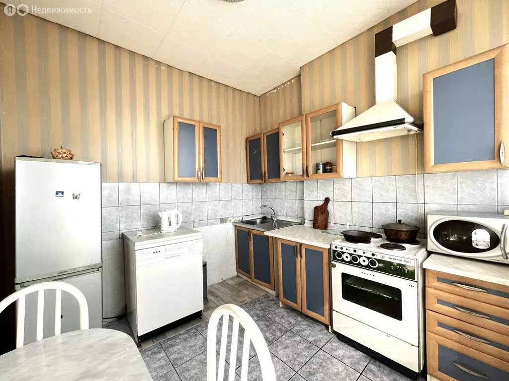 3-комнатная квартира: Норильск, набережная Урванцева, 45 (64.3 м) - Фото 2