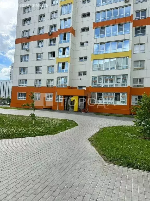 2-комнатная квартира: Барнаул, улица имени В.Т. Христенко, 15 (51.7 м) - Фото 0