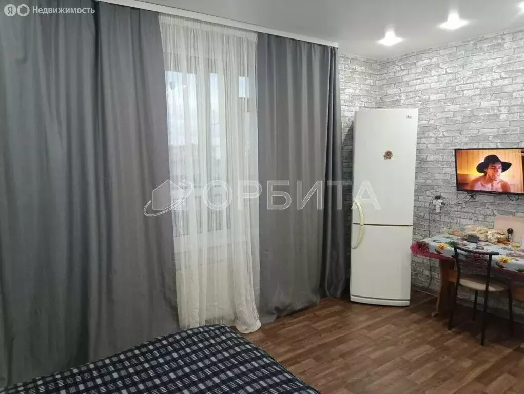 Квартира-студия: Тюмень, улица Александра Протозанова, 4 (25.1 м) - Фото 2