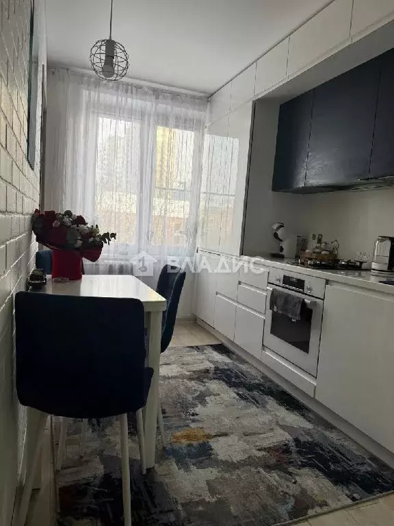 Продается 2-комнатная квартира - Фото 1