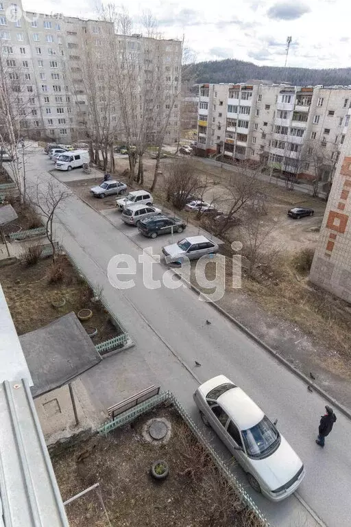 4-комнатная квартира: Златоуст, квартал имени А.М. Матросова, 2 (60.2 ... - Фото 2