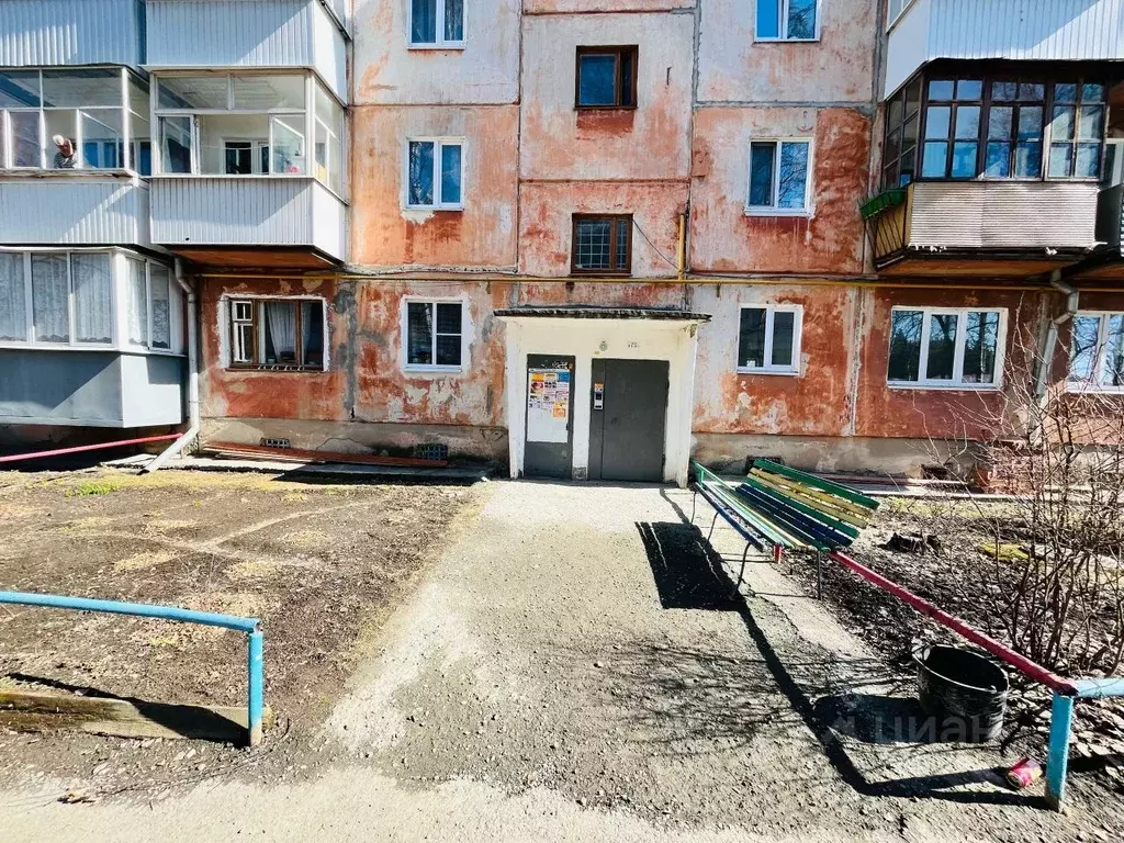 2-к кв. Свердловская область, Ревда Российская ул., 36 (42.4 м) - Фото 1