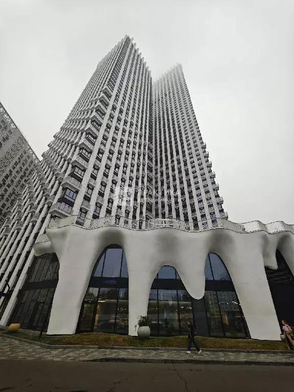 Продается 3-комнатная квартира - Фото 1