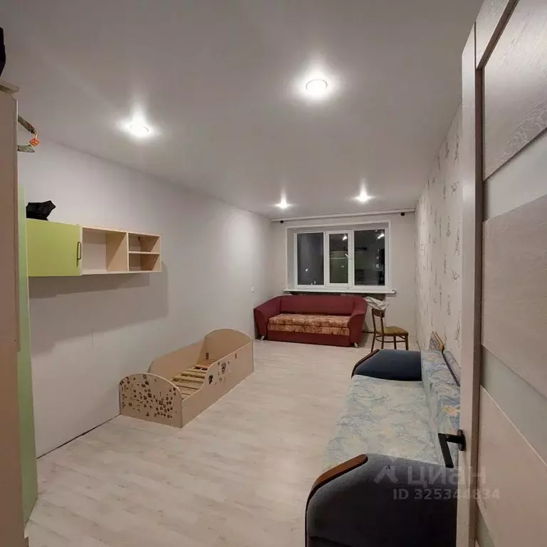 3-к кв. Вологодская область, Череповец ул. Сталеваров, 30А (84.1 м) - Фото 0