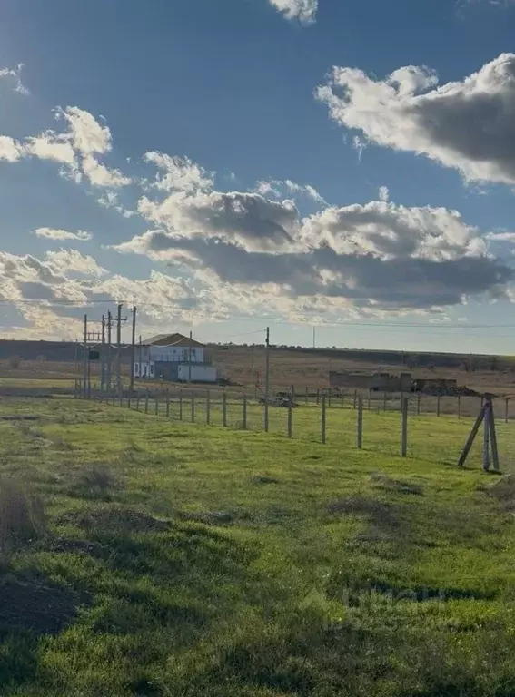 Участок в Крым, Симферопольский район, с. Урожайное ул. 8 Марта (6.7 ... - Фото 1