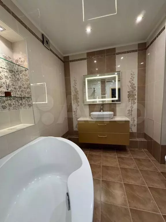 2-к. квартира, 75 м, 15/25 эт. - Фото 0