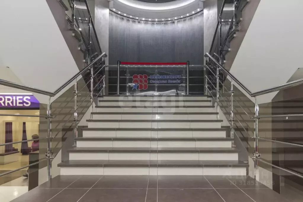 Офис в Омская область, Омск ул. Дианова, 39 (500 м) - Фото 1