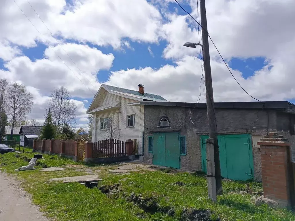 Дом в Пермский край, Усолье Усольский район, ул. Гоголя, 43 (70 м) - Фото 1