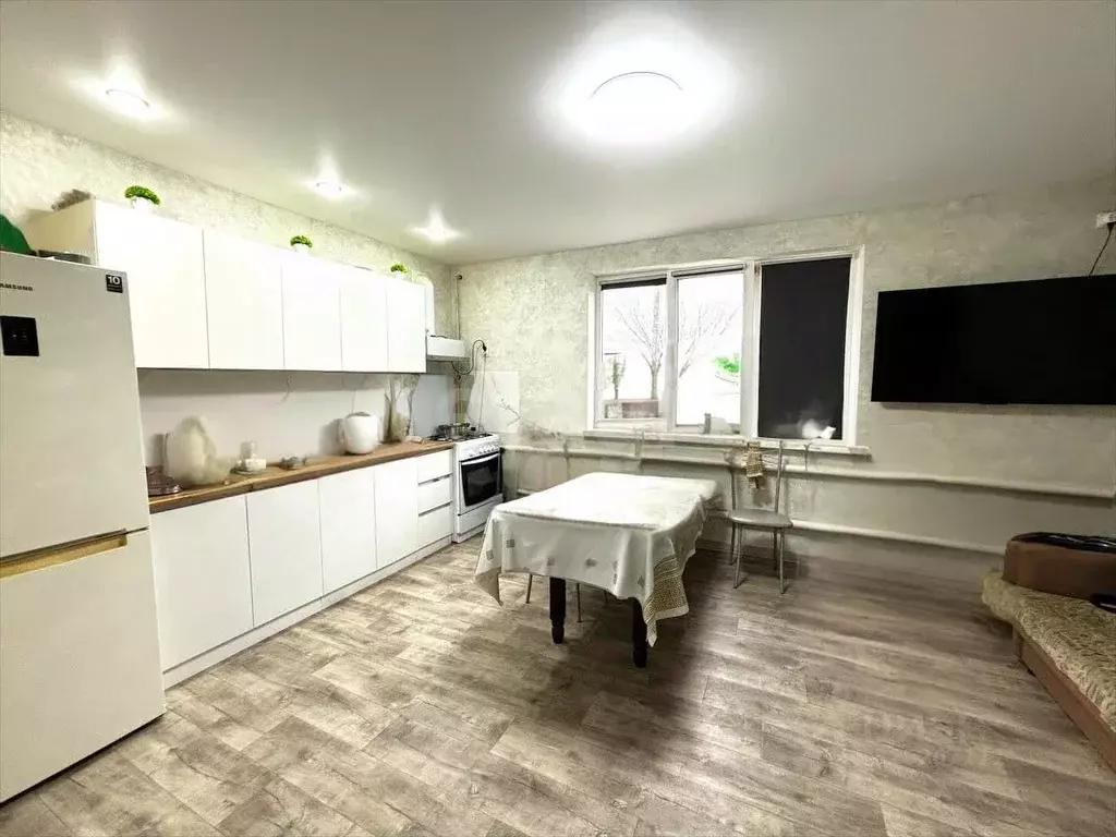 Дом в Калмыкия, Элиста въезд Профсоюзный, 10 (80 м) - Фото 1