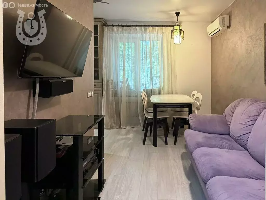 3-комнатная квартира: Москва, Астрадамская улица, 6 (63.8 м) - Фото 1