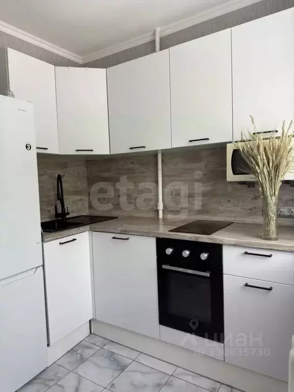 3-к кв. Тюменская область, Тюмень Рижская ул., 63 (56.8 м) - Фото 1