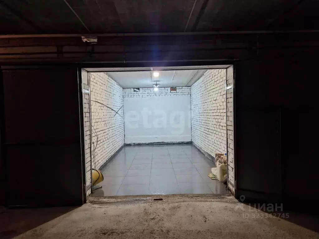 Гараж в Тюменская область, Тюмень ул. Салтыкова-Щедрина, 53к1 (18 м) - Фото 1