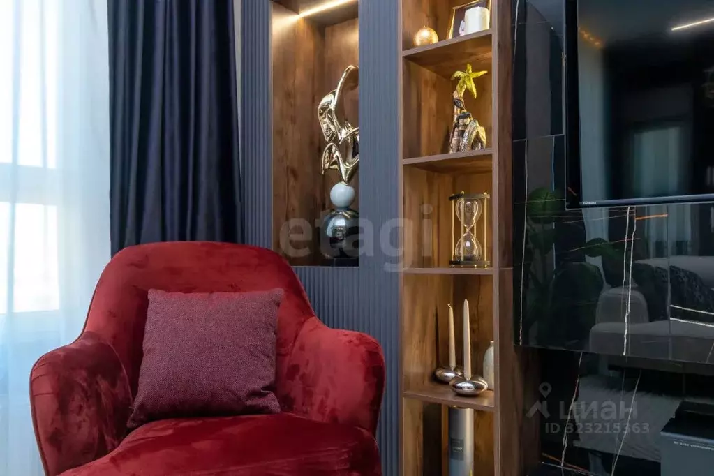 2-к кв. Тюменская область, Тюмень ул. Пожарных и Спасателей, 1 (95.7 ... - Фото 1