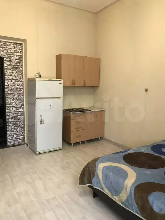 Комната 17 м в 3-к., 4/4 эт. - Фото 0
