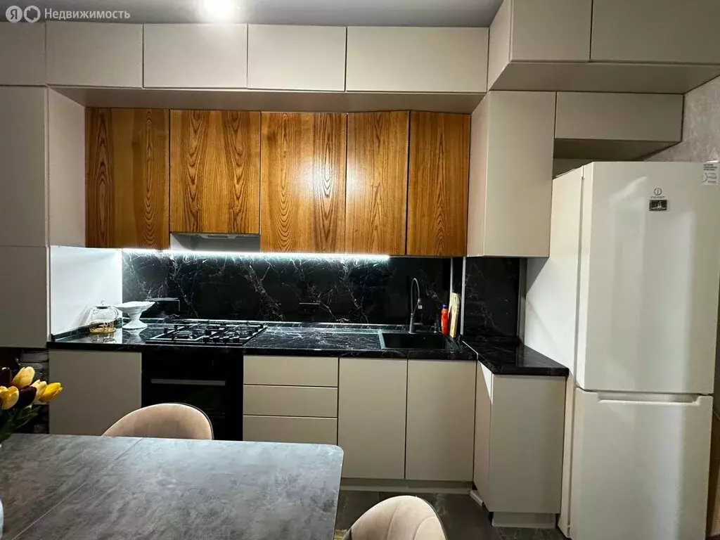 2-комнатная квартира: Дербент, улица Сальмана, 85Д (72 м) - Фото 1