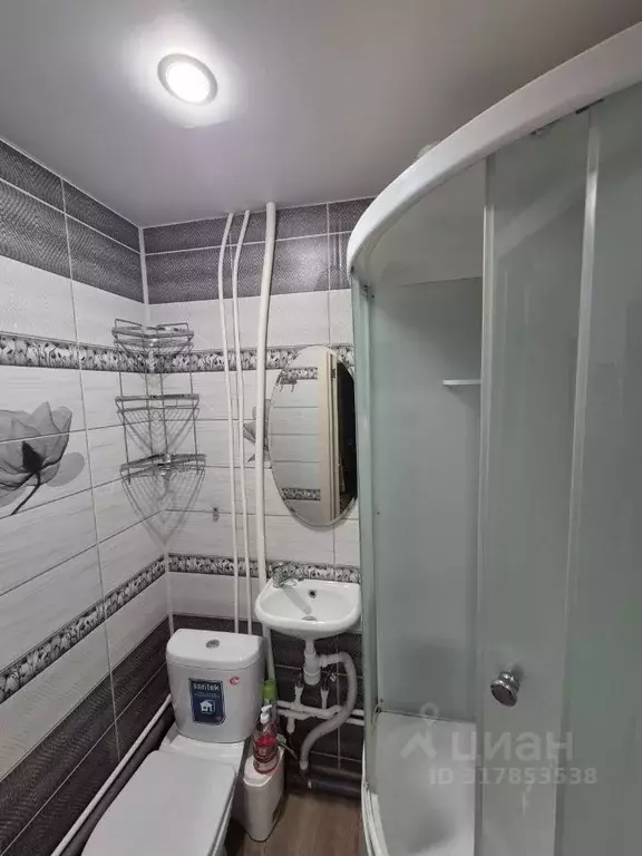 Комната Омская область, Омск Звездная ул., 2А (18.0 м) - Фото 1