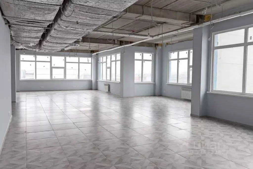 Офис в Санкт-Петербург пос. Шушары, ул. Поселковая, 12В (9508 м) - Фото 0