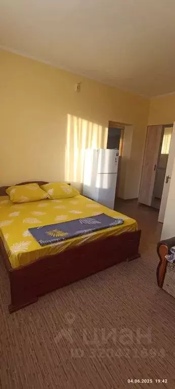 Комната Крым, Сакский район, с. Штормовое ул. 60 лет Октября, 34 - Фото 1