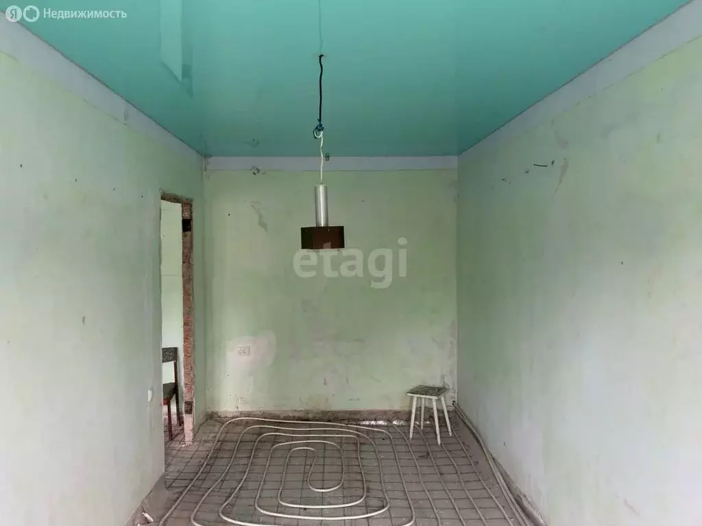 3-комнатная квартира: Крымск, улица Маршала Гречко, 78 (60 м) - Фото 1
