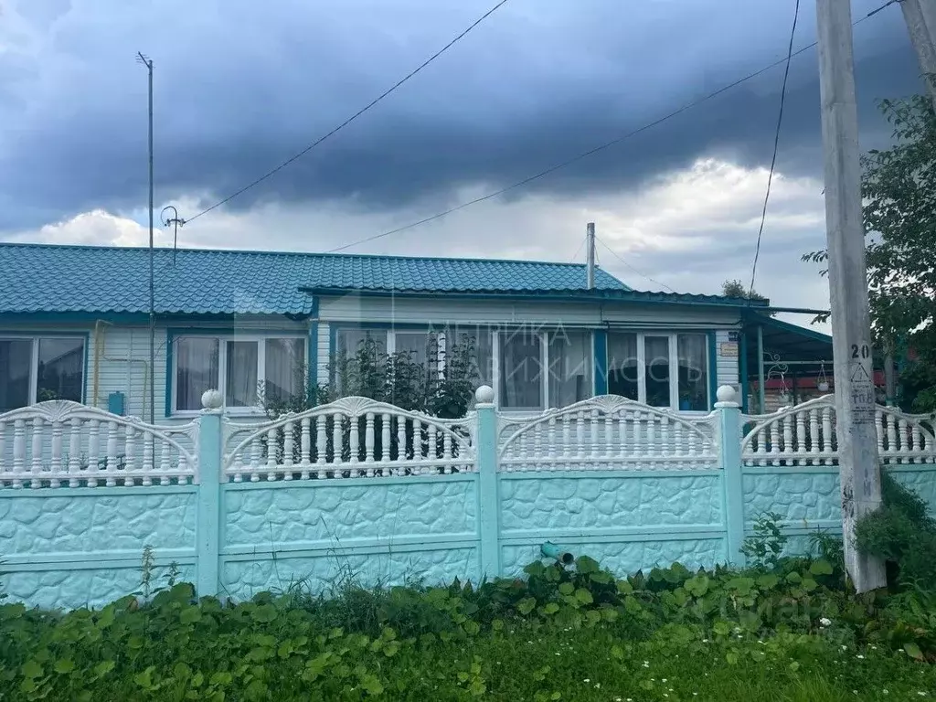 Коттедж в Тюменская область, Ялуторовский район, с. Киева ул. ... - Фото 1