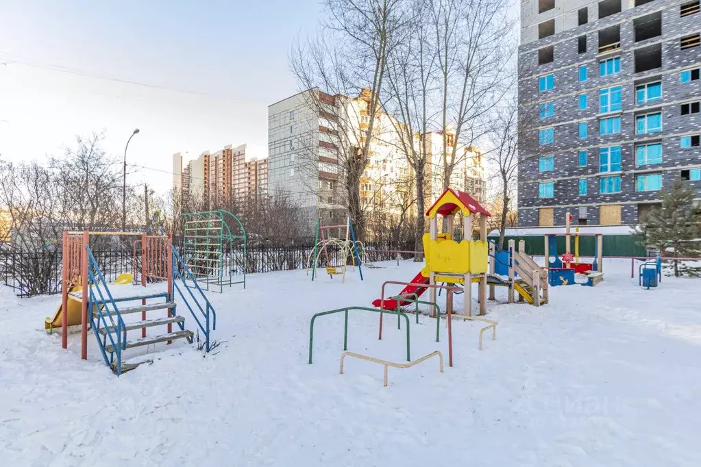 2-к кв. Свердловская область, Екатеринбург ул. Уральских Рабочих, 15 ... - Фото 0