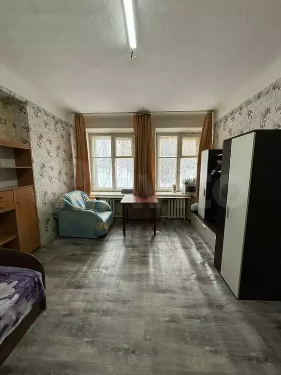 Комната 17,8 м в 4-к., 1/4 эт. - Фото 0