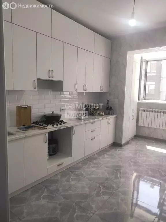 3-комнатная квартира: Чегем, улица имени М.В. Сижажева, 32 (96 м) - Фото 0