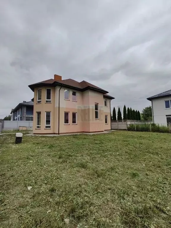Дом в Калининградская область, Калининград Рассветная ул., 64 (200 м) - Фото 1
