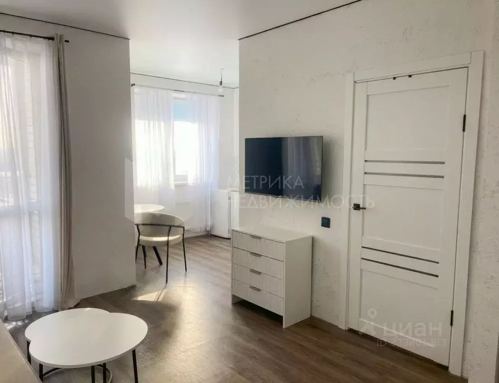 Студия Тюменская область, Тюмень Дамбовская ул., 25к1 (24.3 м) - Фото 0
