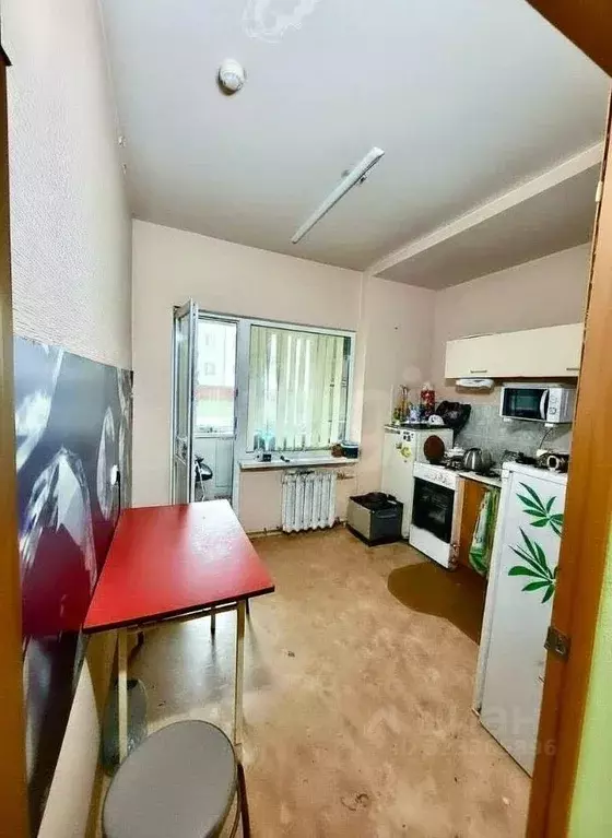 3-к кв. Сахалинская область, Макаров Макаровский район, ул. 50 лет ... - Фото 2