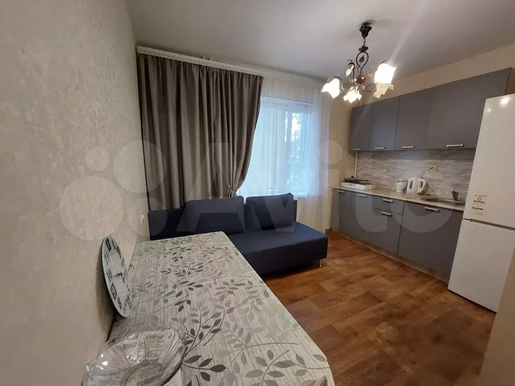 1-к. квартира, 40 м, 1/10 эт. - Фото 1