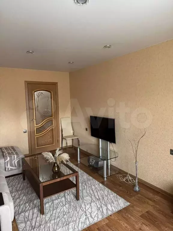 1-к. квартира, 40 м, 3/9 эт. - Фото 1
