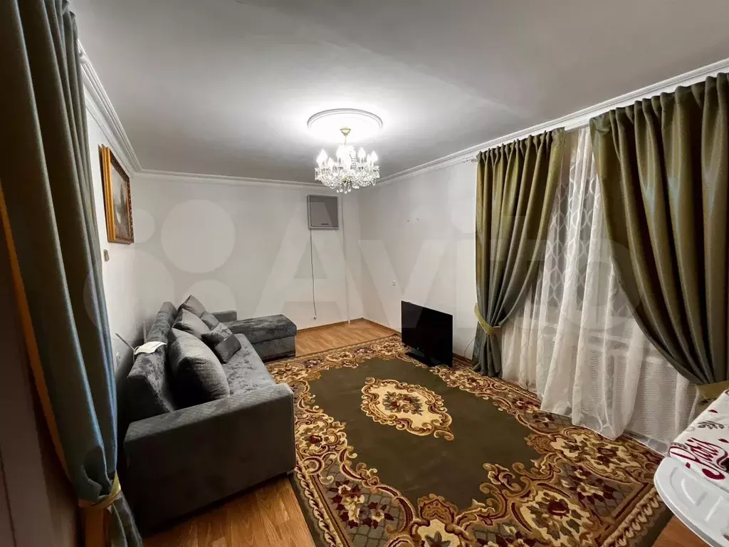 2-к. квартира, 55 м, 2/9 эт. - Фото 0