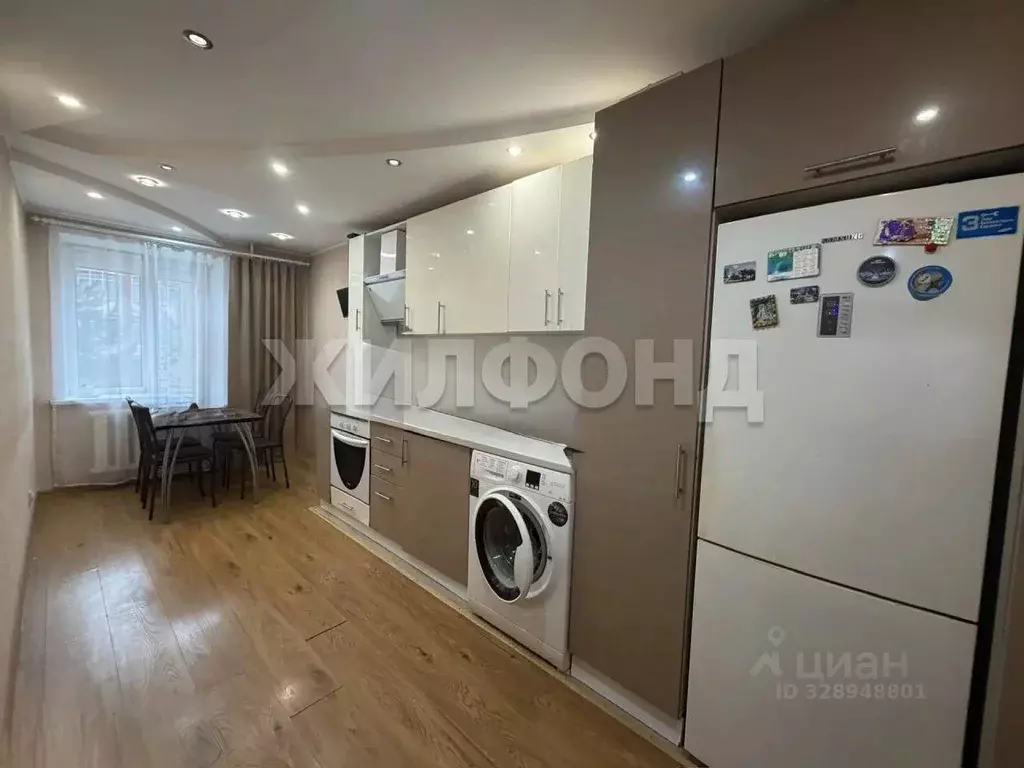 4-к кв. Хакасия, Абакан Аскизская ул., 220 (76.0 м) - Фото 1