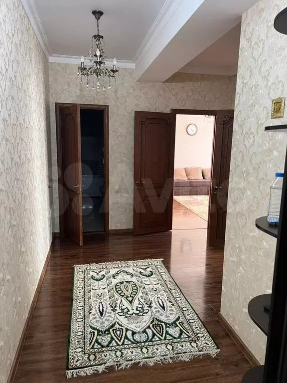10 и более-к. квартира, 80 м, 8/10 эт. - Фото 1