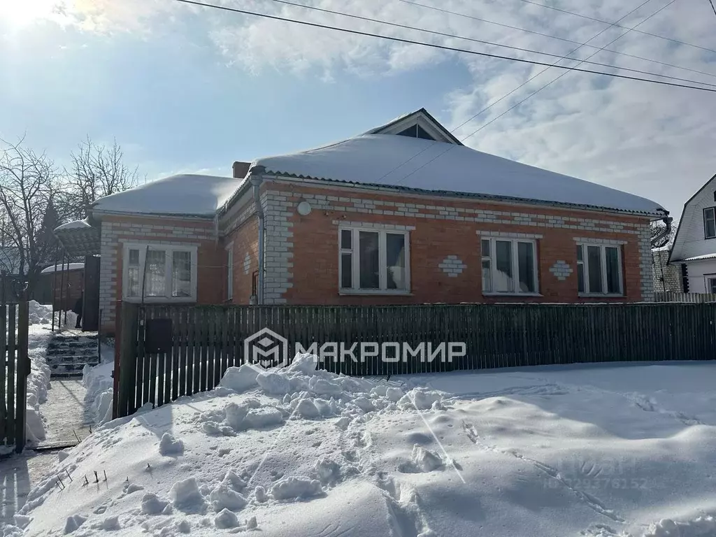 Дом в Брянская область, Брянск Социалистическая ул., 11 (100 м) - Фото 1