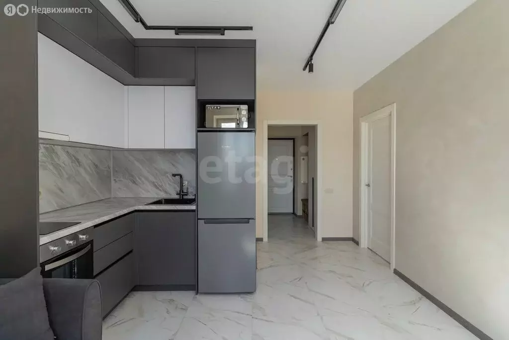 1-комнатная квартира: Тюмень, улица Республики, 204к11 (40.4 м) - Фото 2