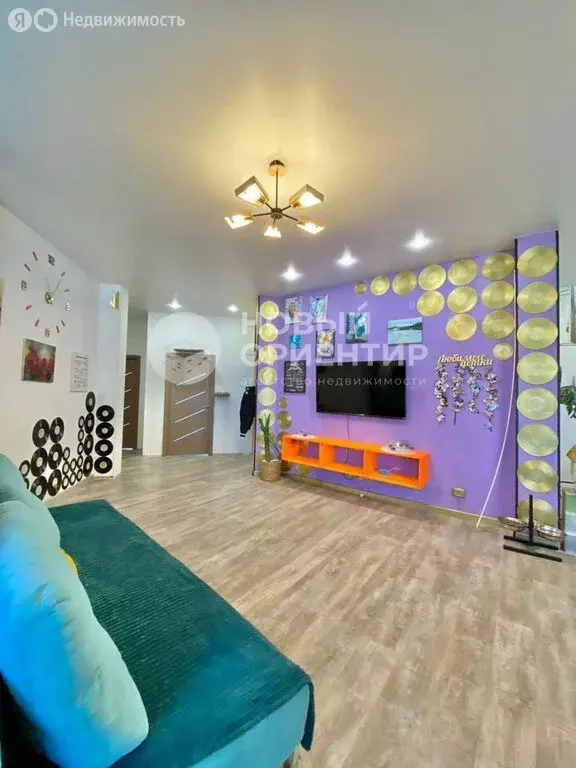 4-комнатная квартира: Екатеринбург, микрорайон Карасьеозёрский-2, ... - Фото 1