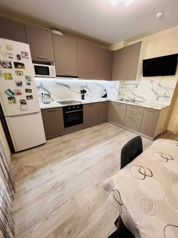 3-к кв. Татарстан, Зеленодольский район, Осиновское с/пос, с. Осиново ... - Фото 1