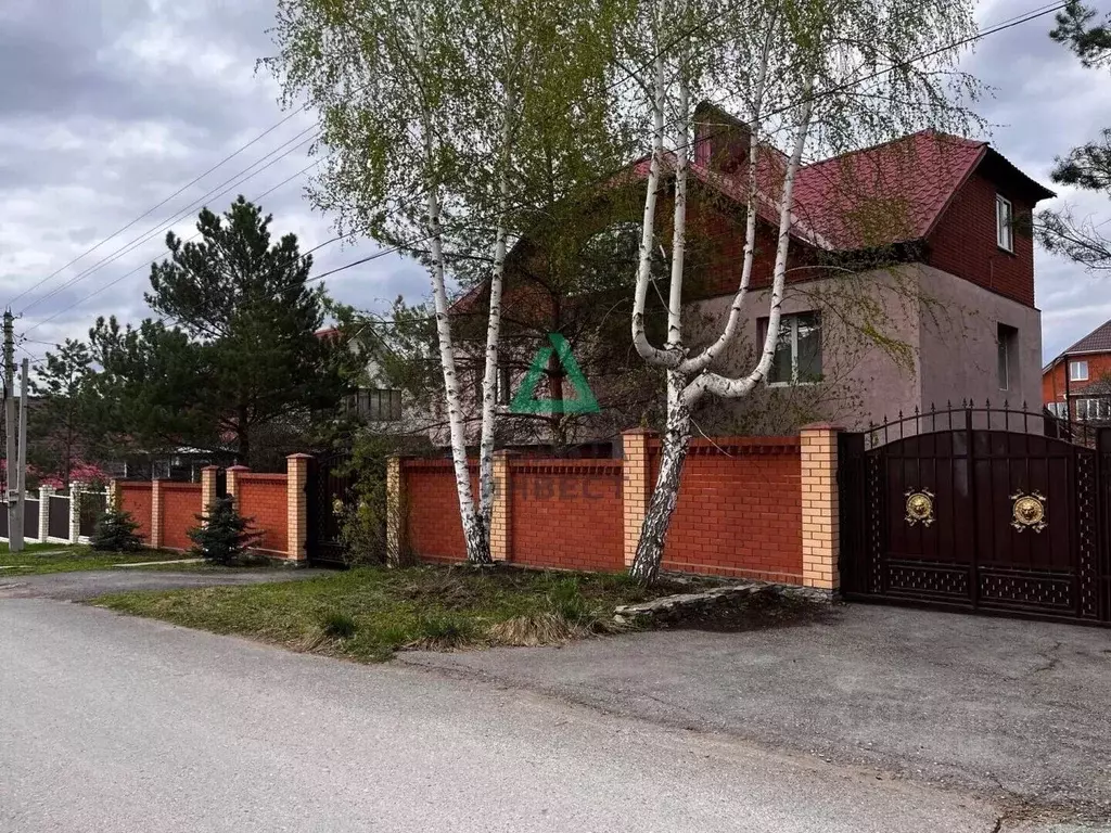 Дом в Башкортостан, Уфа ул. Берсуванская, 11 (376 м) - Фото 1