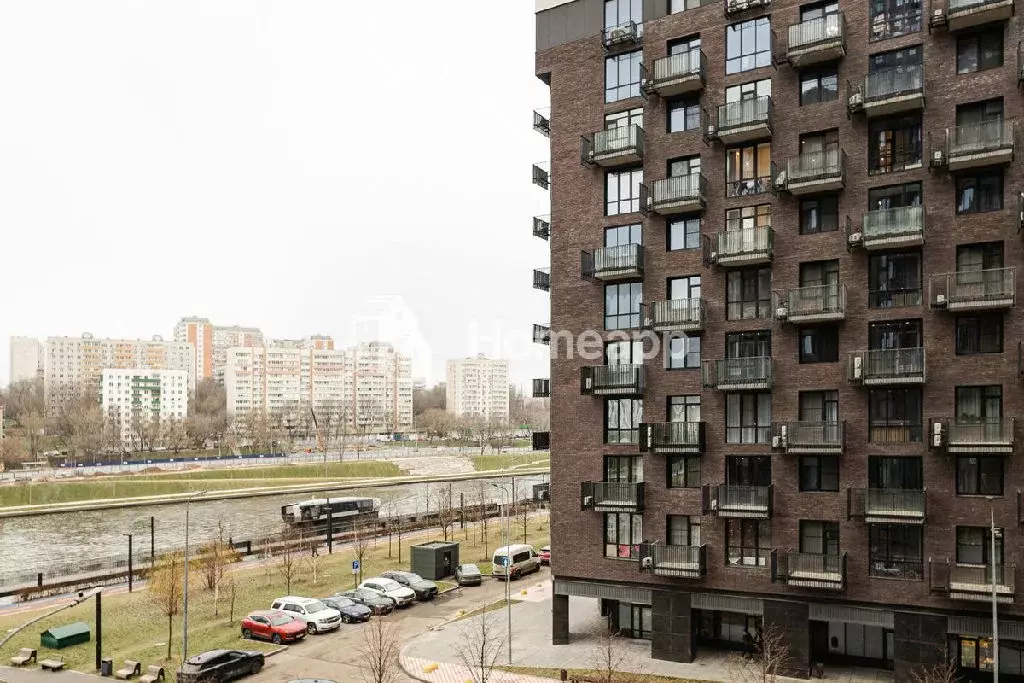 Продается 3-комнатная квартира - Фото 1