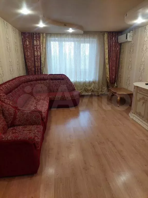 3-к. квартира, 90 м, 6/6 эт. - Фото 0