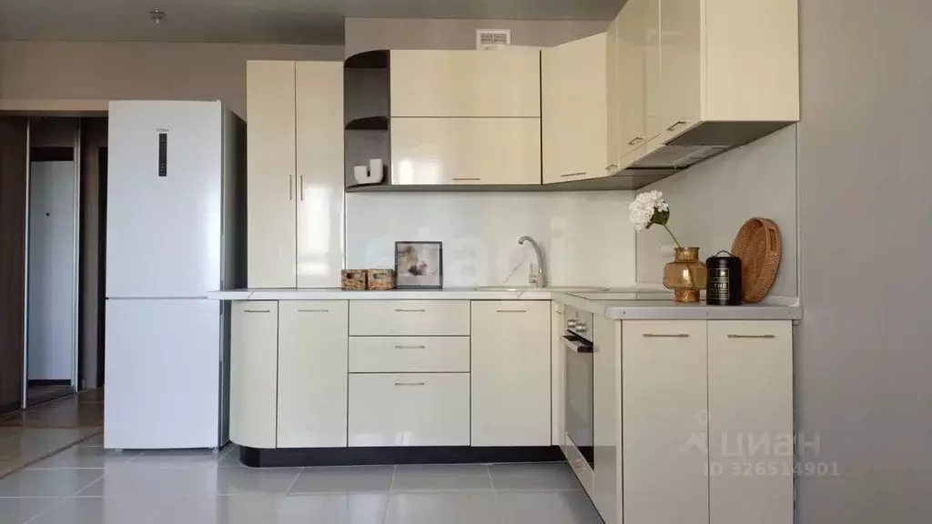 Студия Тюменская область, Тюмень Мелиораторов мкр, ул. Сидора ... - Фото 1